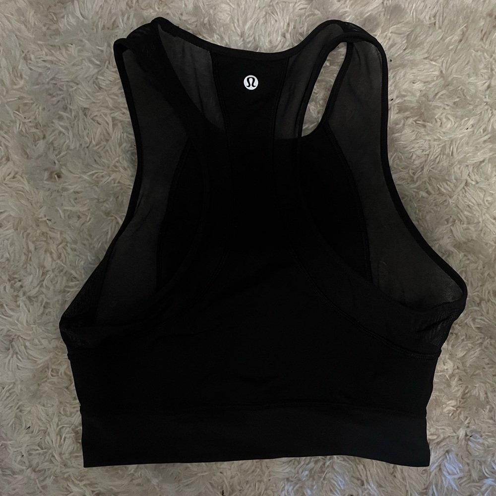 Lululemon tank size 6!🖤